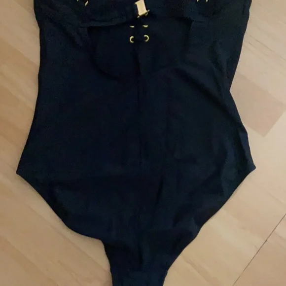 Beyond - Picture 6 of 14